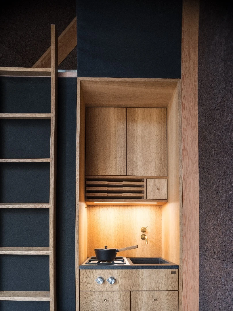 A45's kitchenette is designed by Københavns Møbelsnedker