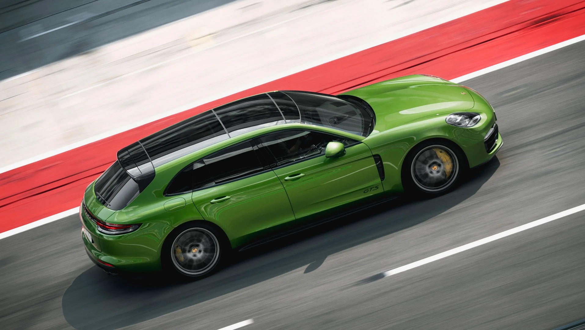 Porsche Panamera GTS Sport Turismo: super speedy 4-door wagon