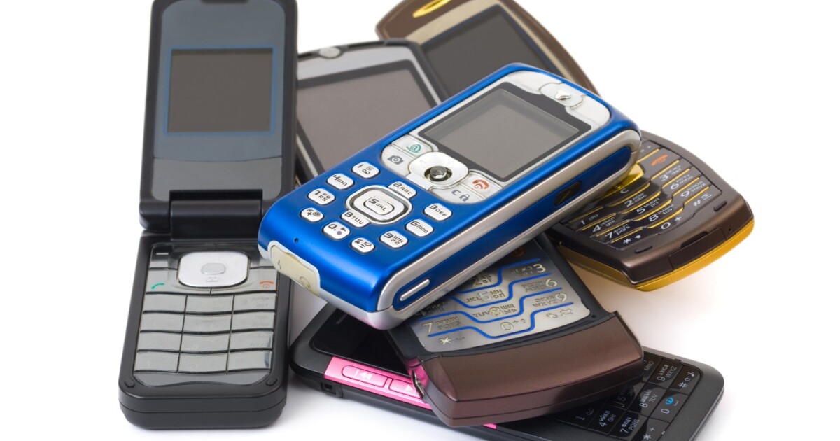 5 "dumb" phones that are much better than the smartphones we have today