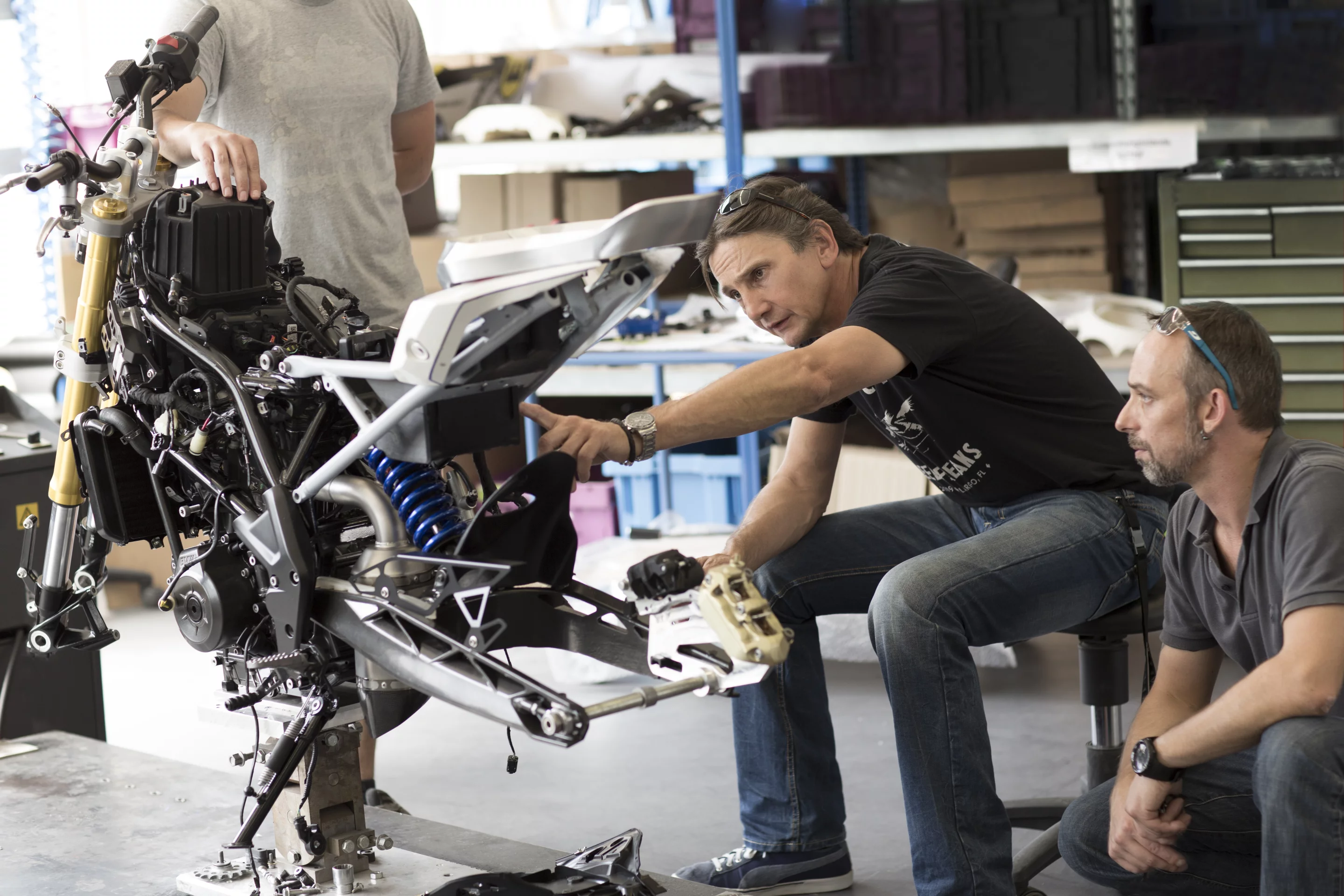 BMW Concept Stunt G 310: a good look at the tube frame, thin swingarm and the downward-facing exhaust