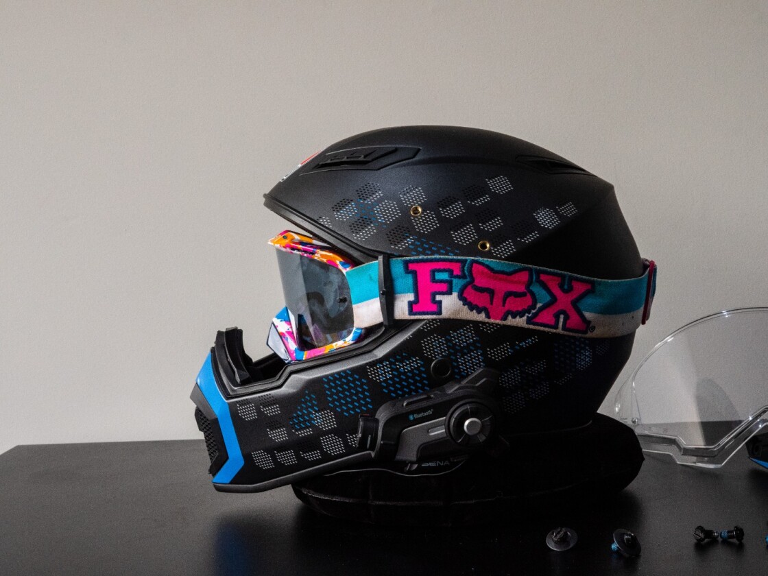 Peak is removable if you wish to run it as low drag, or whack some goggles on just for the look