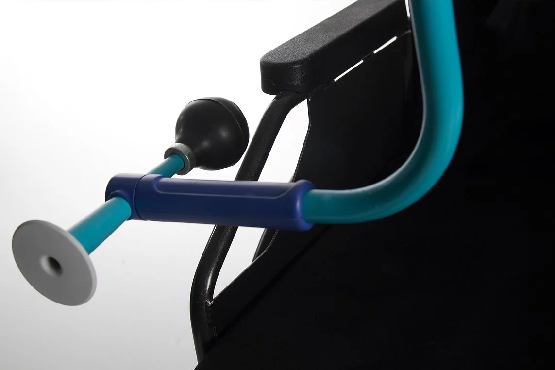 Called Side by Side, the device is designed to enable eye contact to encourage conversation (Photo: Tammy Kalinsky)