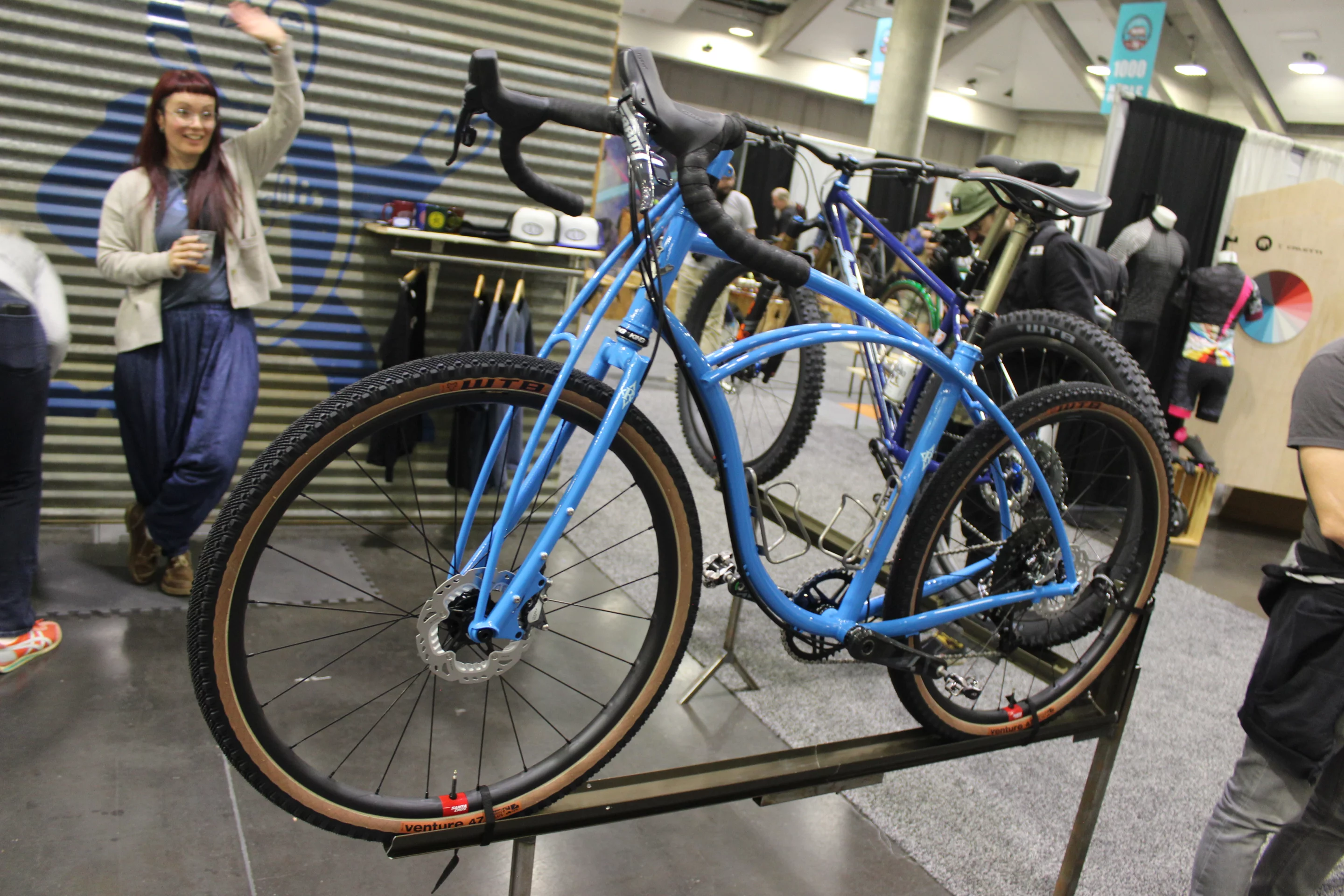 A hard-to-miss gravel bike from Hunter Cycles