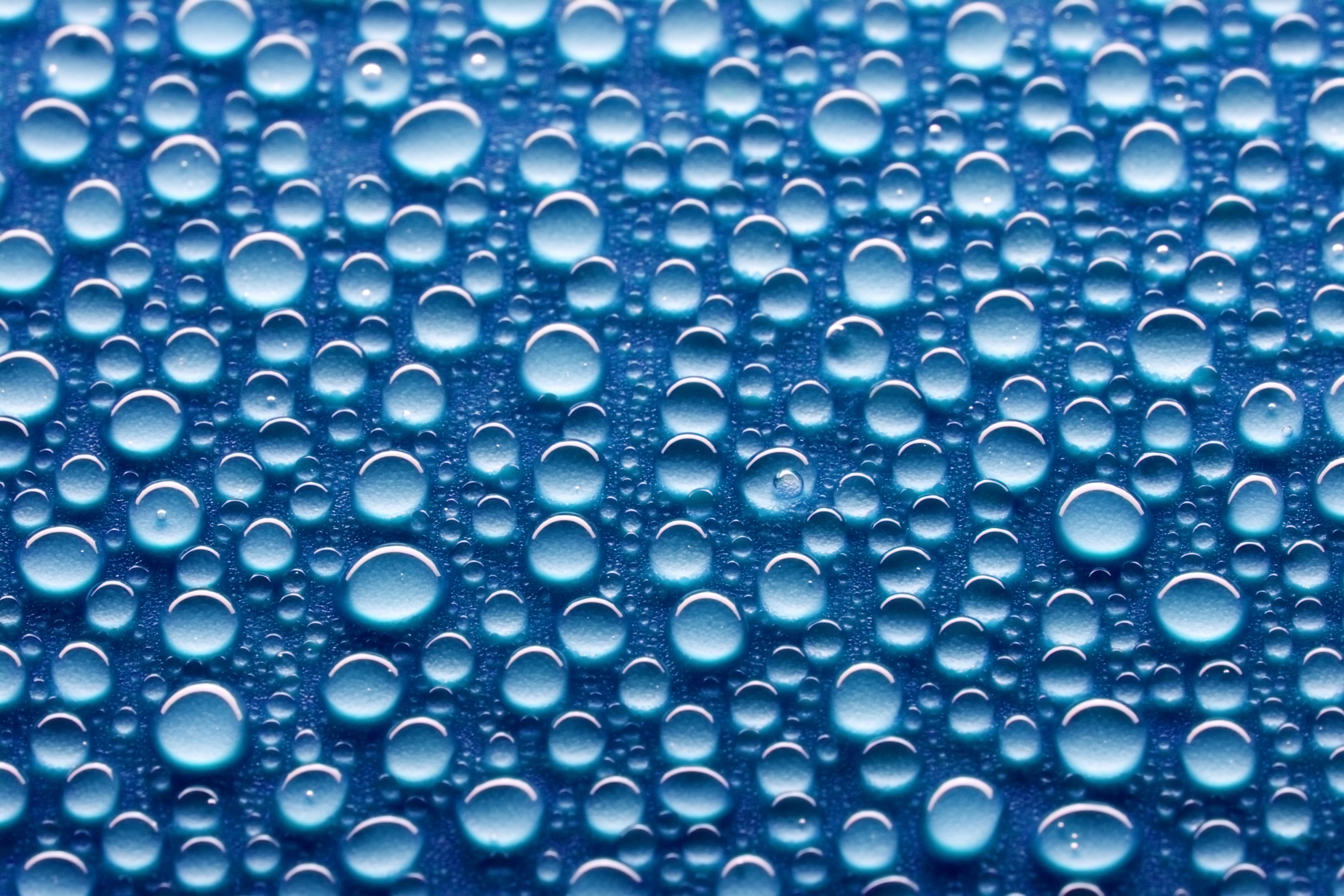 Hydrophobic surfaces cause water to bead up and roll off – and superhydrophobic surfaces do so even more