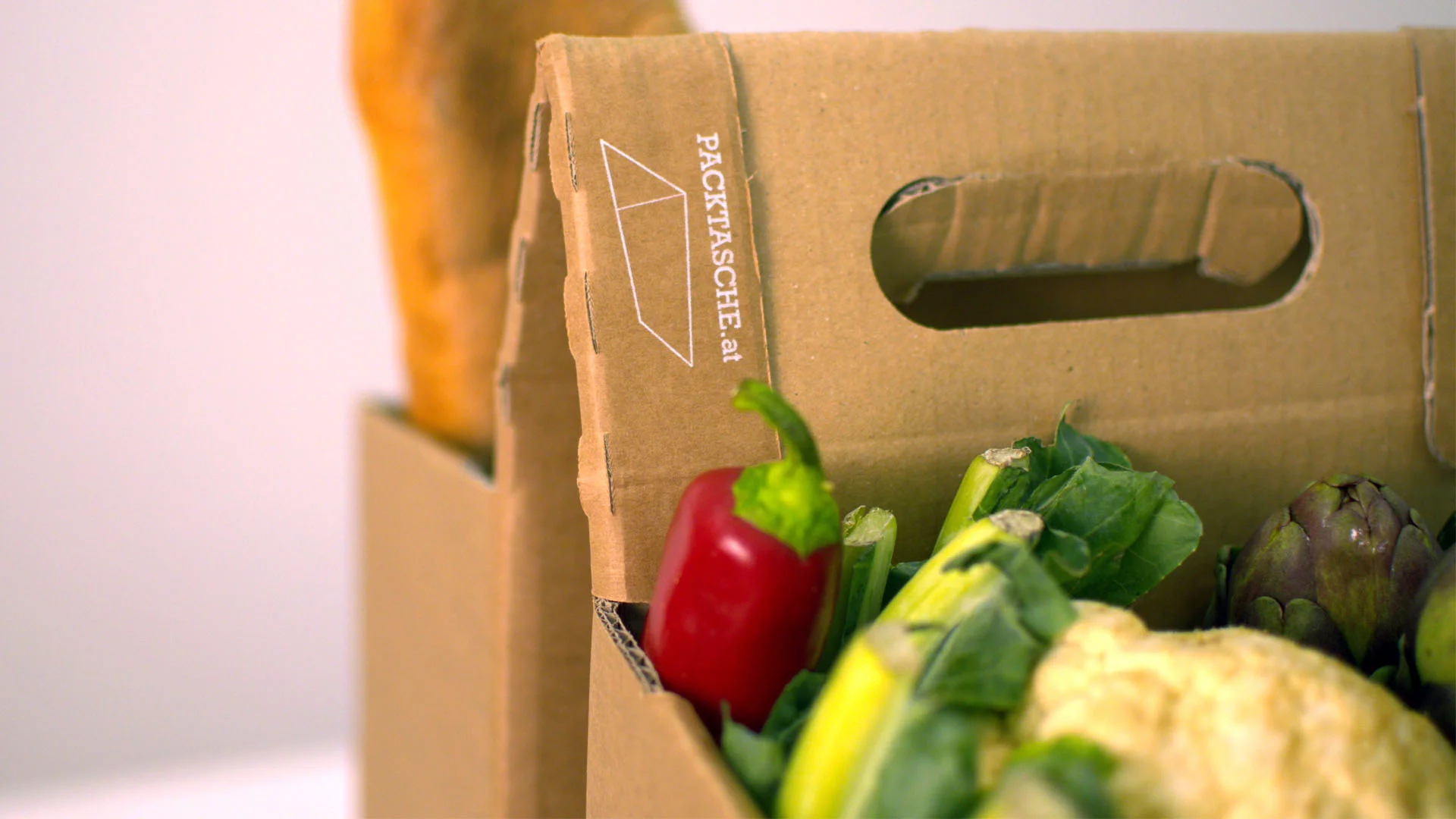 The Packtasche is stored in flatpack form, and assembles quickly, with a printed graphic on the cardboard explaining which parts to fold