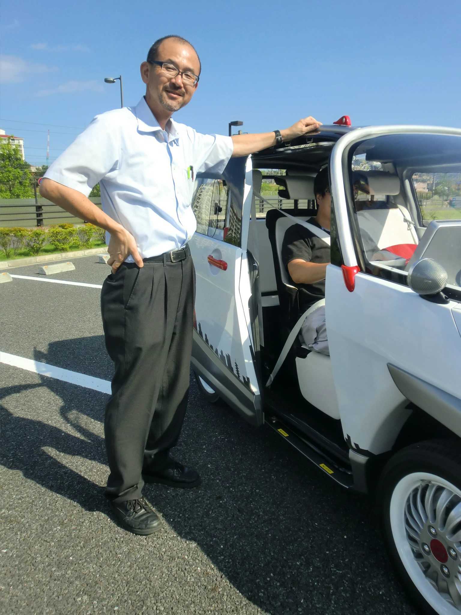 Hideo Tsurumaki is very proud of his first creation from FOMM and sees it as a great start for his company (Photo: Stephen Clemenger/Gizmag.com)