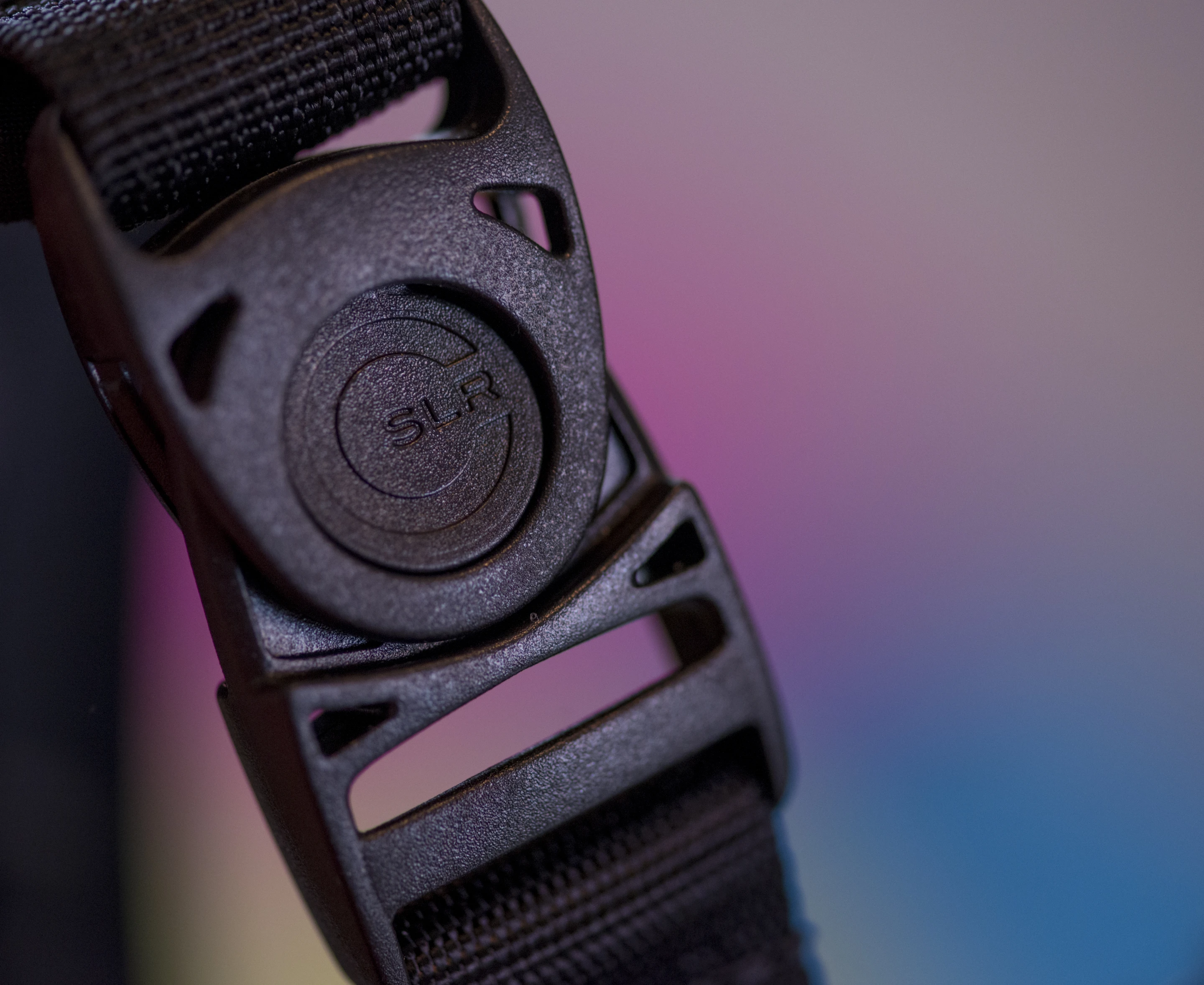 The swivel connectors used on the Custom SLR Dual Camera Strap allow it to move more naturally than those of some competitors