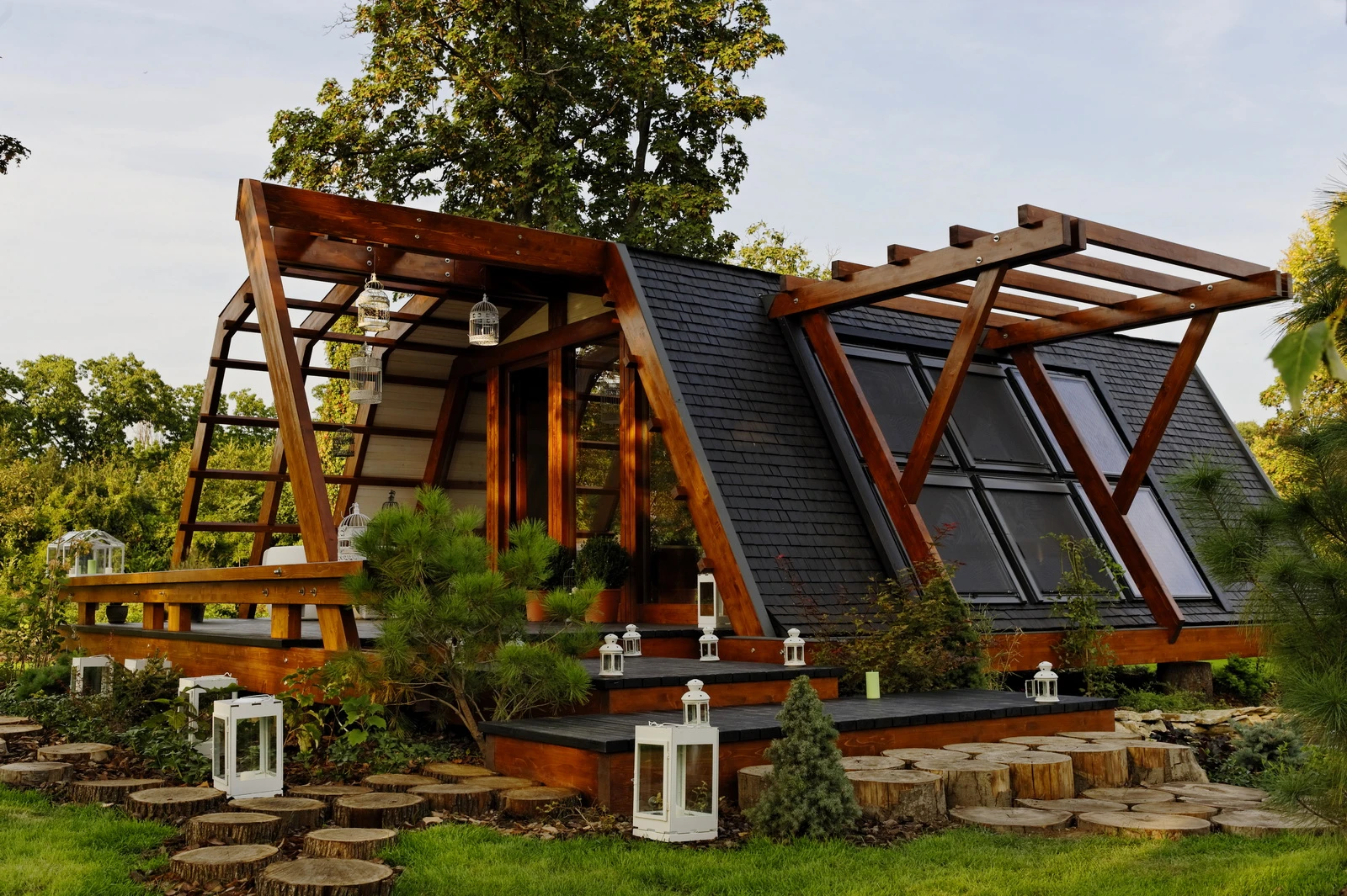 The homes were created by Romanian non-profit green-tech firm Justin Capra Foundation for Sustainable Technologies and Inventions