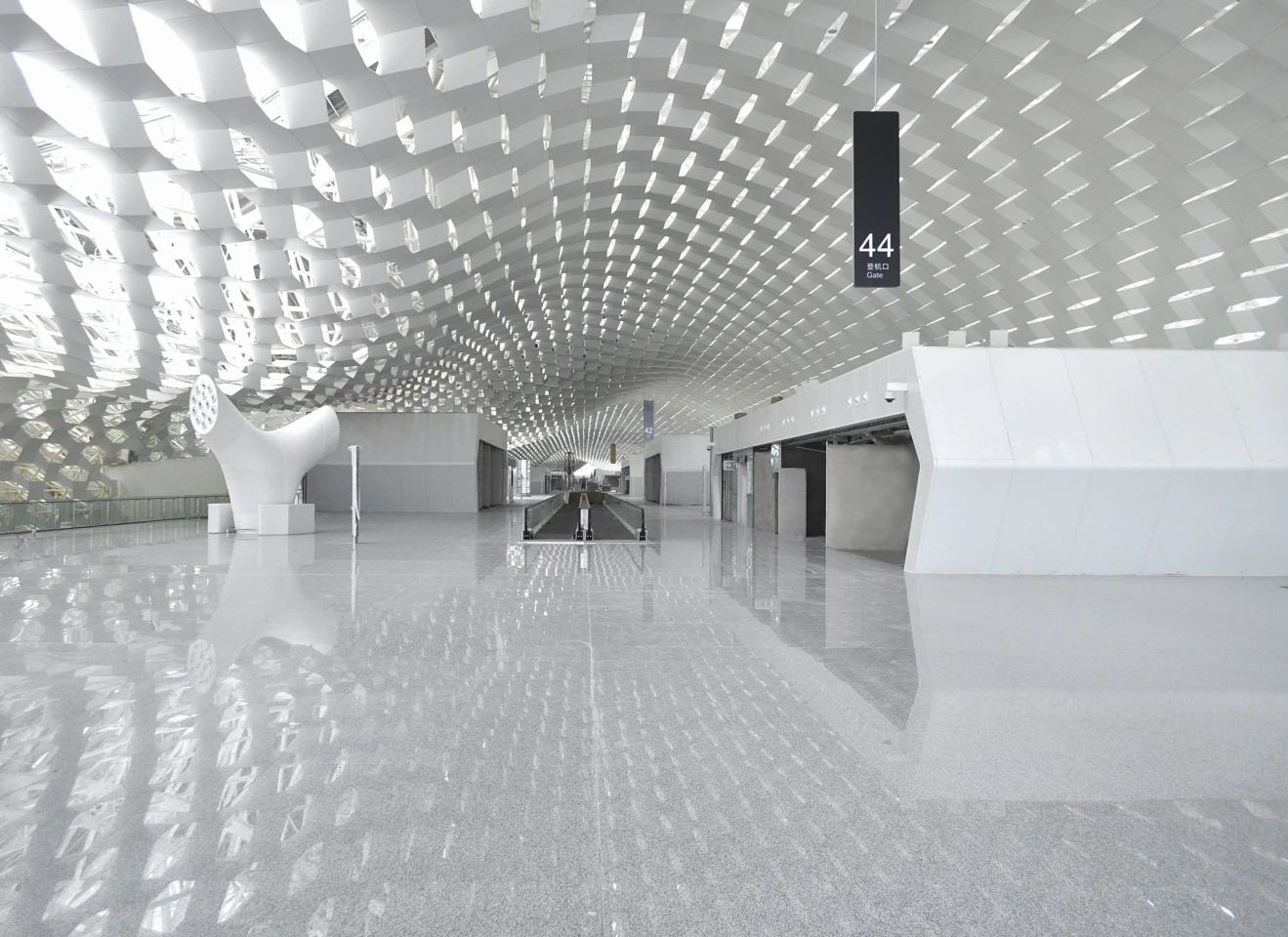 Shenzhen Bao'an International Airport Terminal 3, designed by Studio Fuksas (Photo: Studio Fuksas)