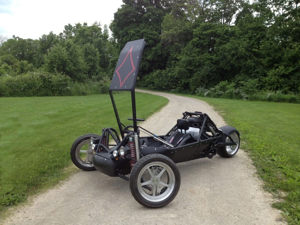 The DiamondBack features a pneumatically-raised canopy
