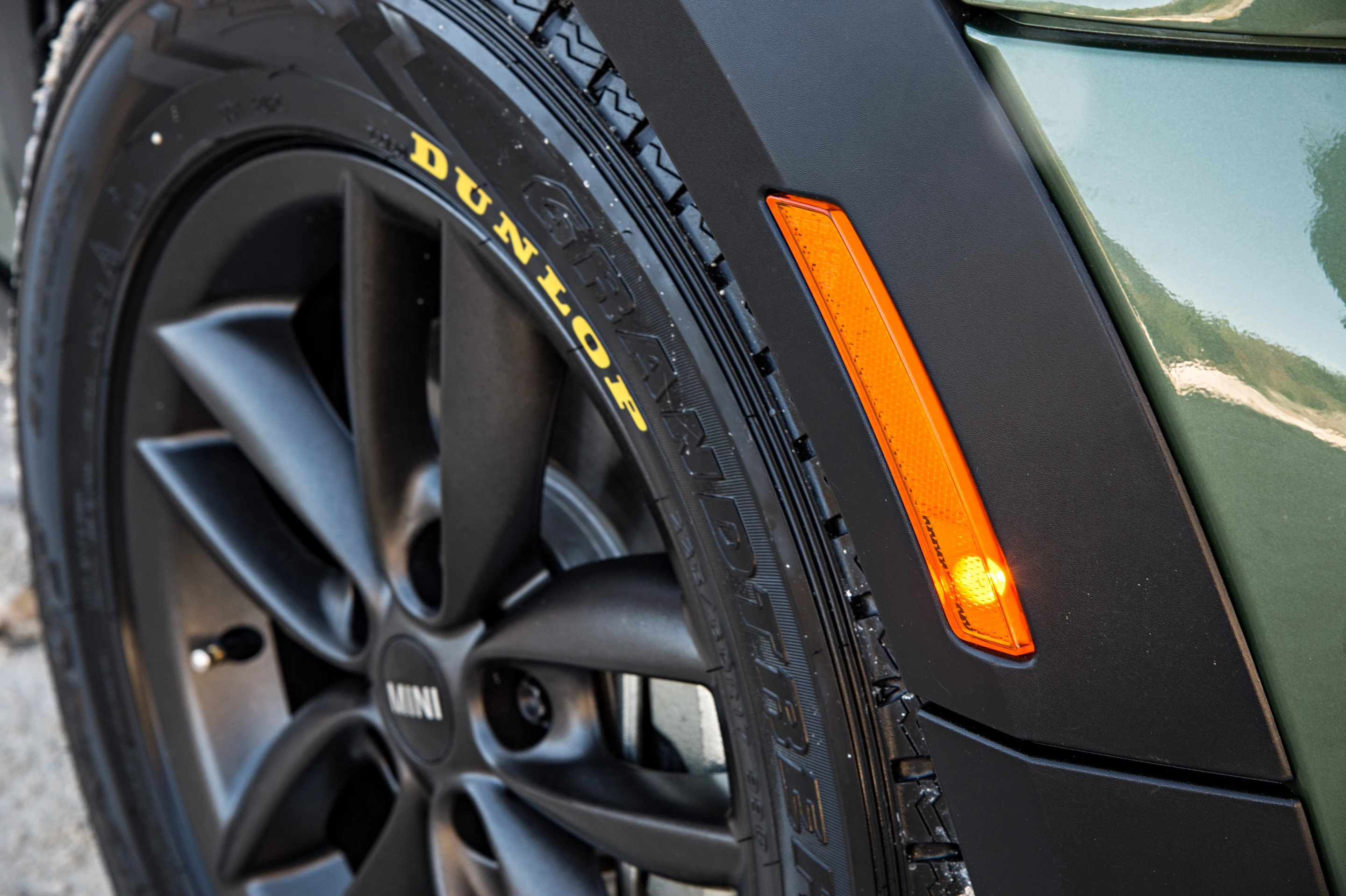 The MINI Paceman Adventure