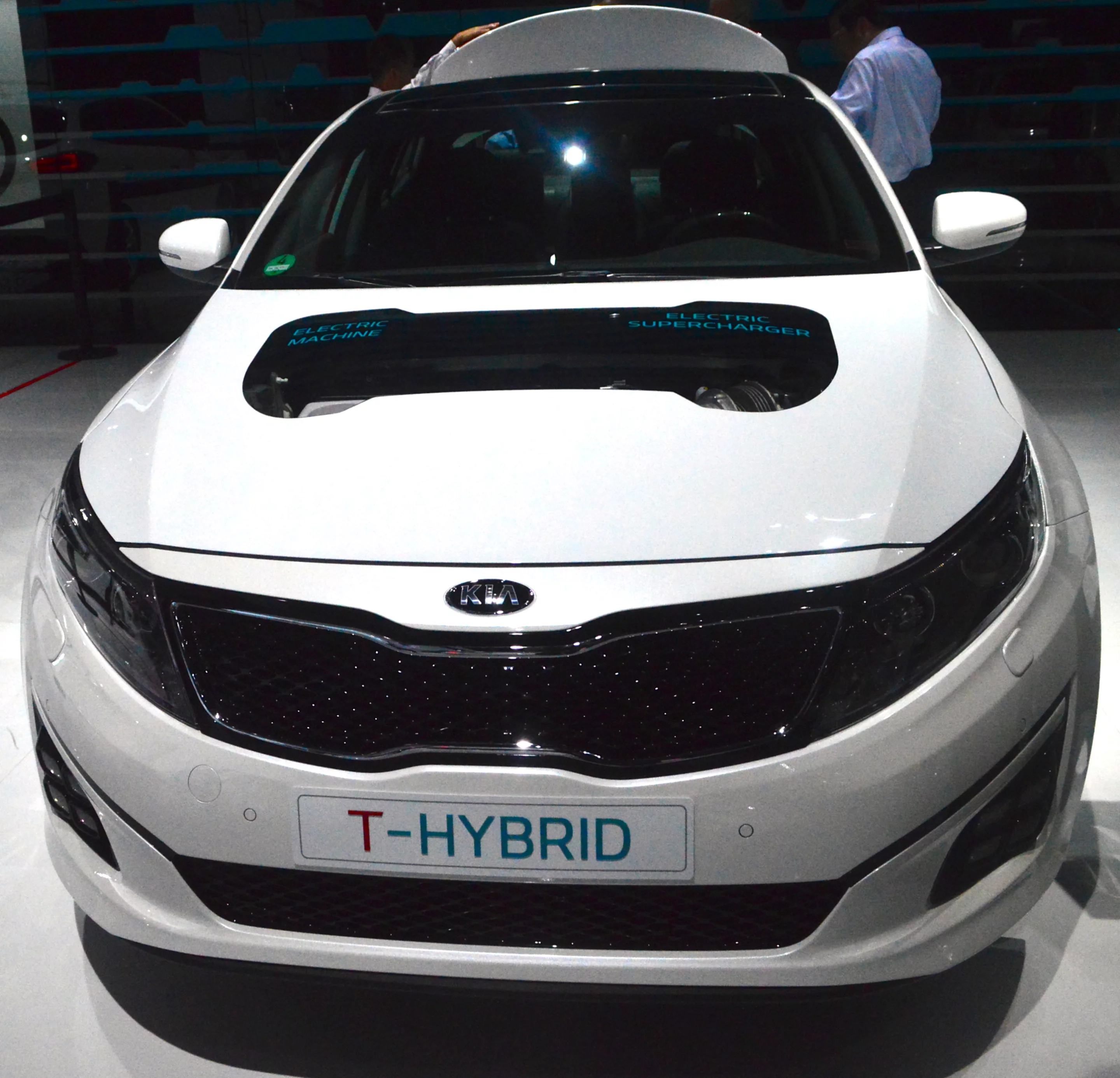 Kia Optima T-Hybrid at the 2014 Paris Motor Show (Photo: C.C. Weiss/Gizmag)