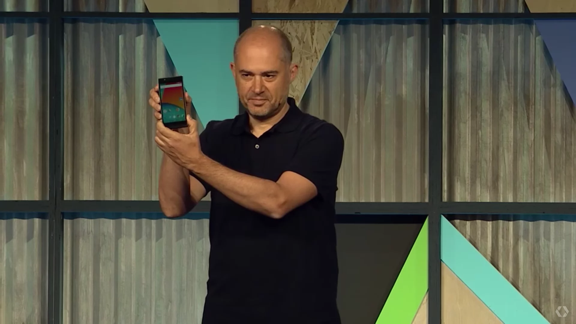 Rafa Camargo, ATAP's Technical and Engineering Lead, shows off the Developer's Edition of Project Ara at the I/O conference