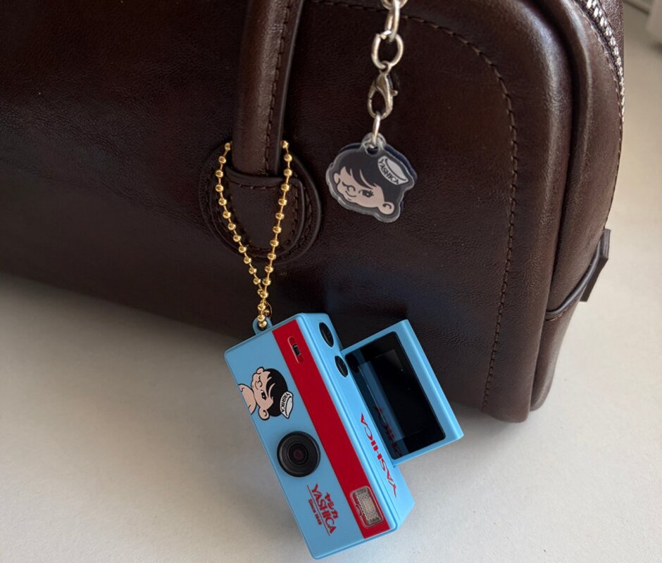 Tiny retro camera puts flip-screen lo-fi selfies on your keychain