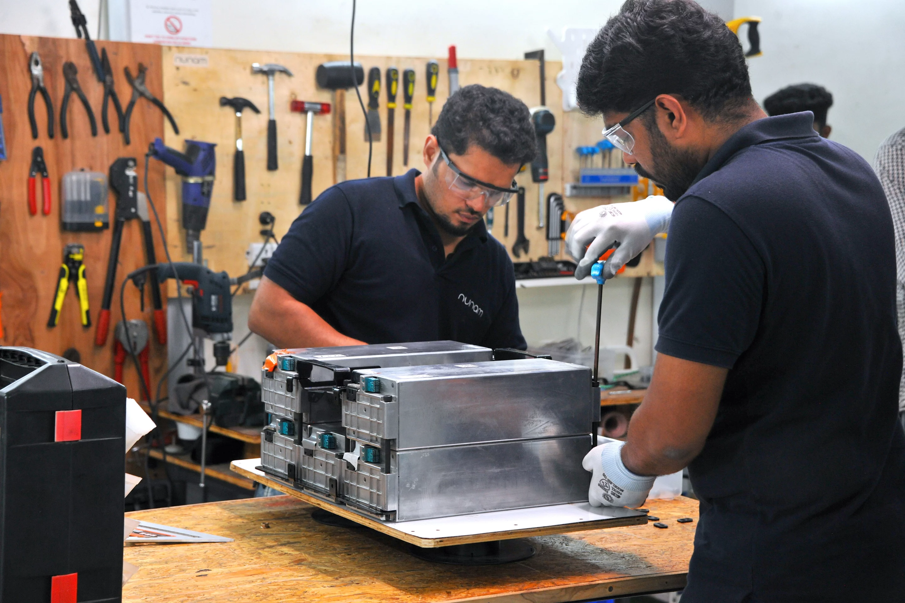 Working on the e-tron battery modules