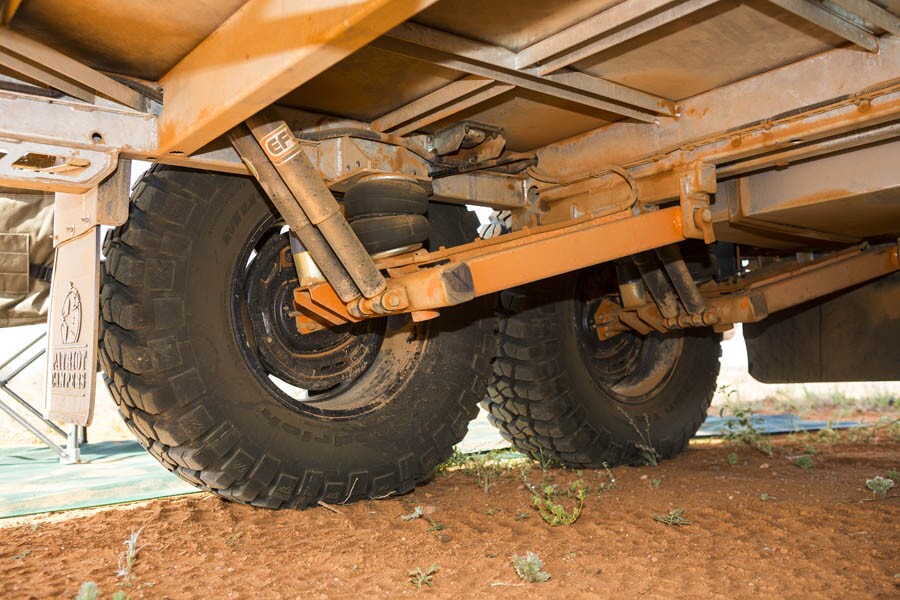 The TH610 eats bumps with a suspension system with four independent trailing arms