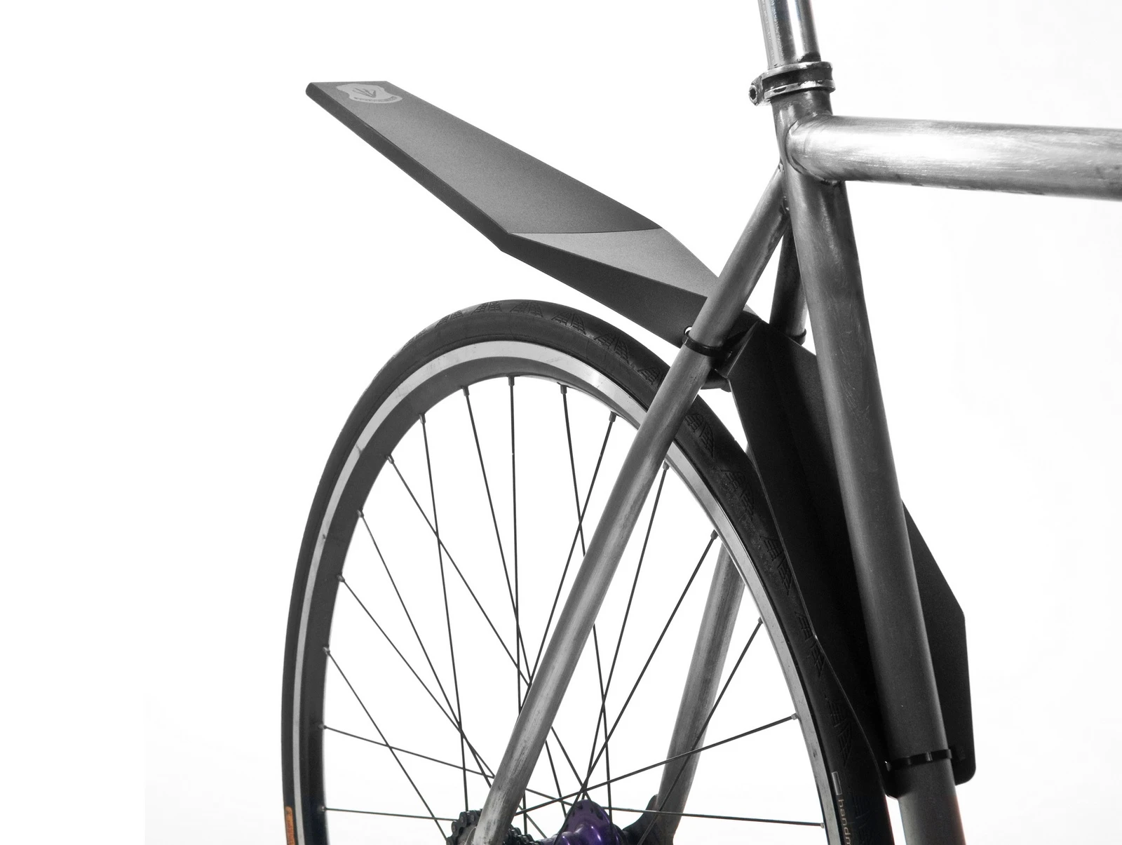The Foldnfix mudguard is similar to the QuickFix, but attaches more permanently using zip ties
