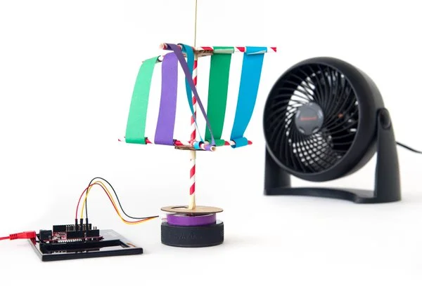 The optional kit for Science Journal includes sensors, microcontroller and craft supplies.