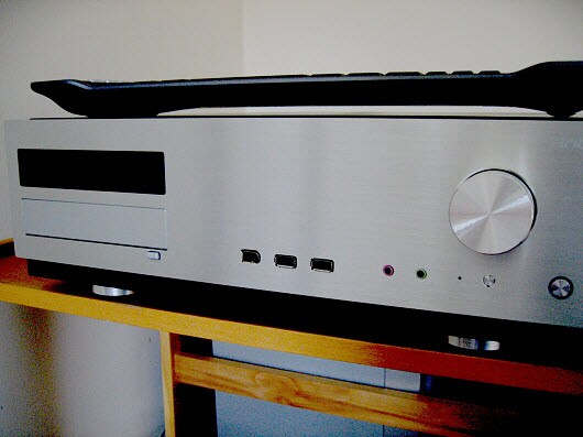 Some computer manufacturers made special form factor home theater PCs that had Windows Media Center installed (Photo: William Hook via Wikimedia Commons (CCA-SA 2.0))