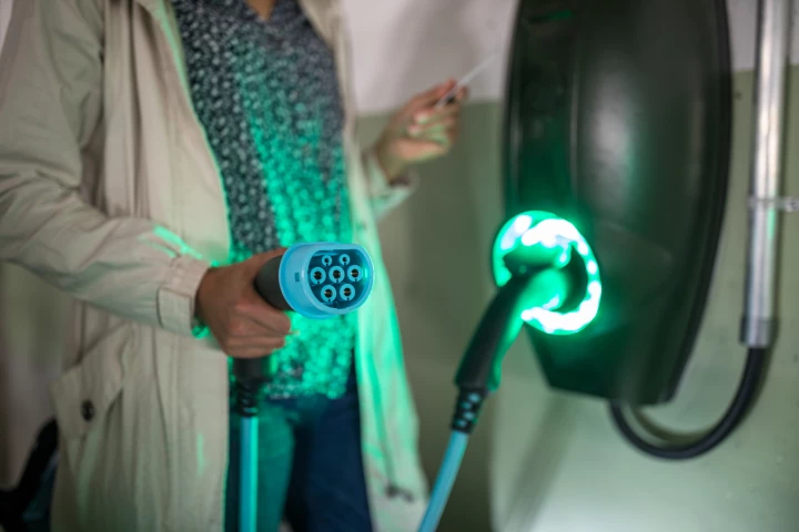 Lithium-sulfur batteries could make for electric vehicles that only need to be charged once a week, and a new breakthrough brings them a step closer