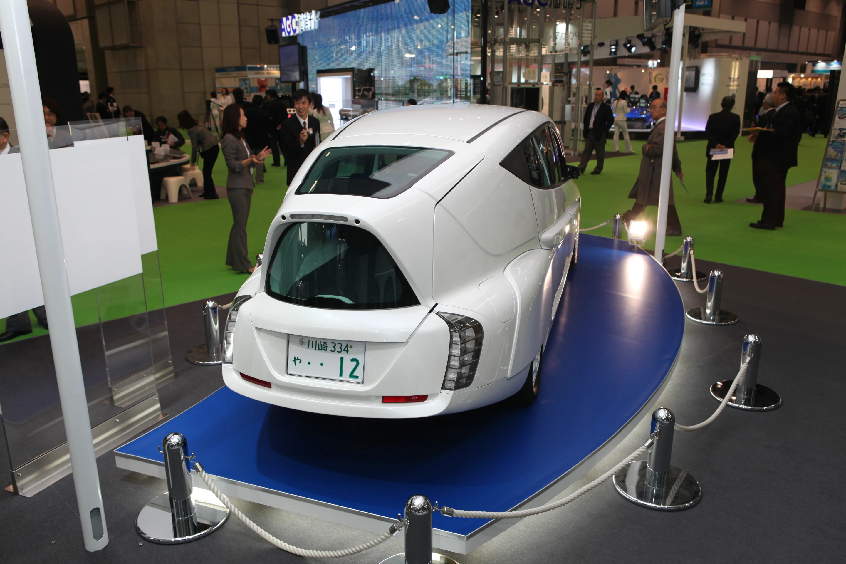 The prototype SIM-LEI electric car