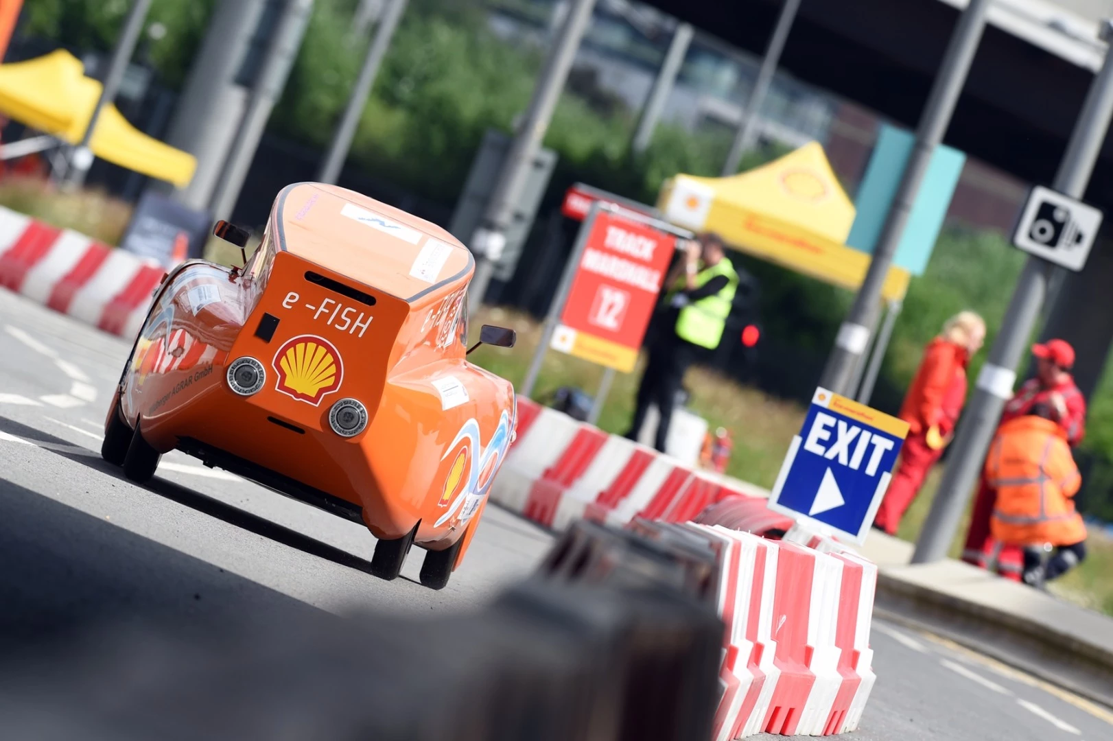 The E-fish, #704, a battery electric UrbanConcept racing for team Evi Neuruppin from Evangelische Schule Neuruppin, Neuruppin, Germany on the track during Make the Future London 2016