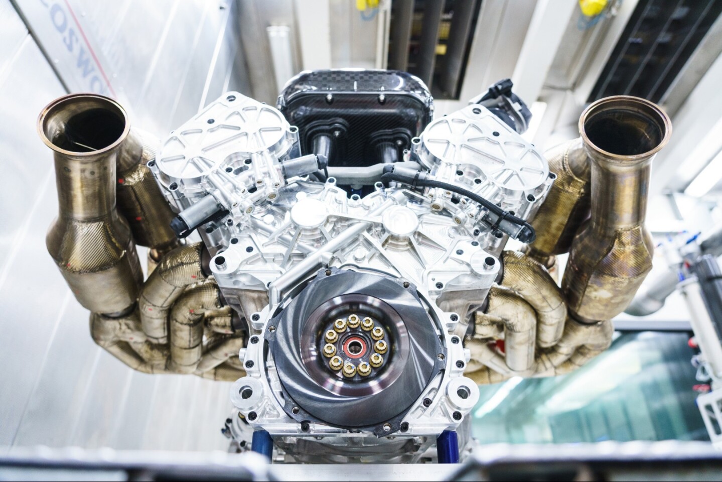 1,000 horsepower, 546 lb-ft, 11,100 rpm, 206 kg ... naturally-aspirated. Cosworth and Aston Martin have built one hell of a powerplant for the outrageous upcoming Valkyrie