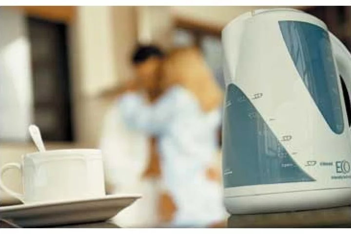 The Eco Kettle allows the user to fill the kettle to its maximum, then boil only what they require, from one to eight cups