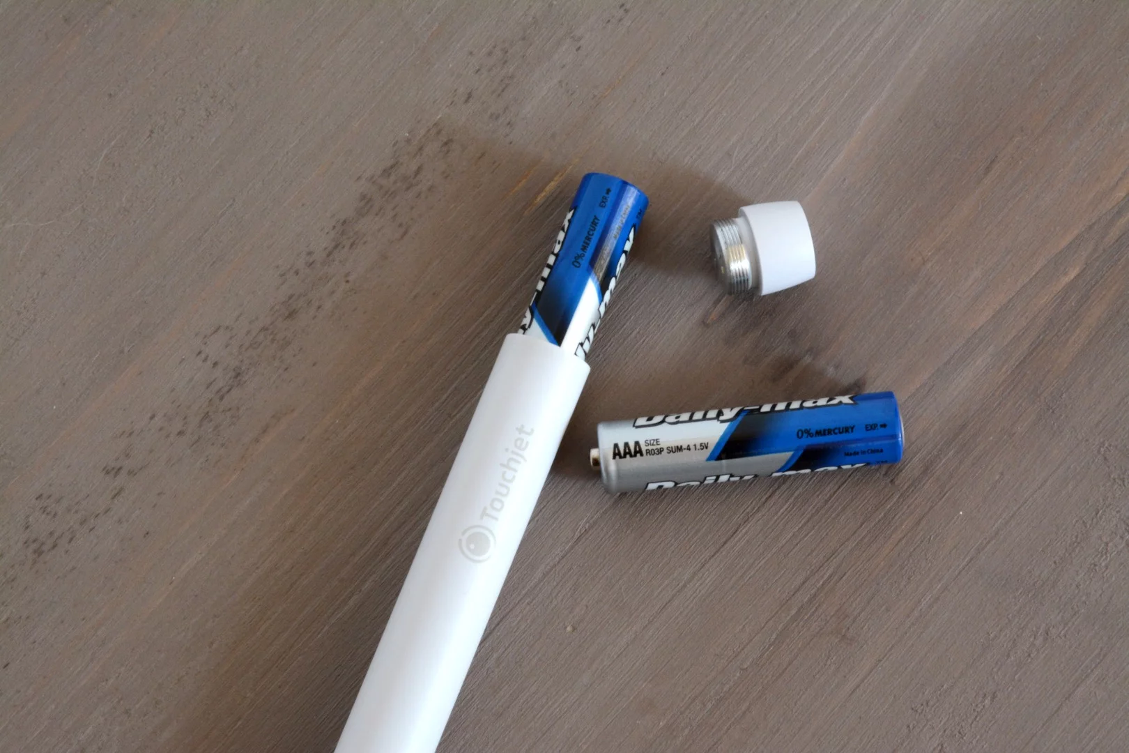 The Pond's stylus runs on two AAA-sized batteries (supplied)