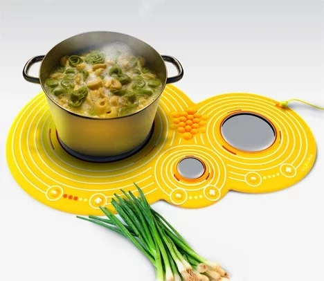 The Cooka, from Italian designer Maurizio Maiorana,is made from a non-toxic, liquid silicone rubber that can be rolled up