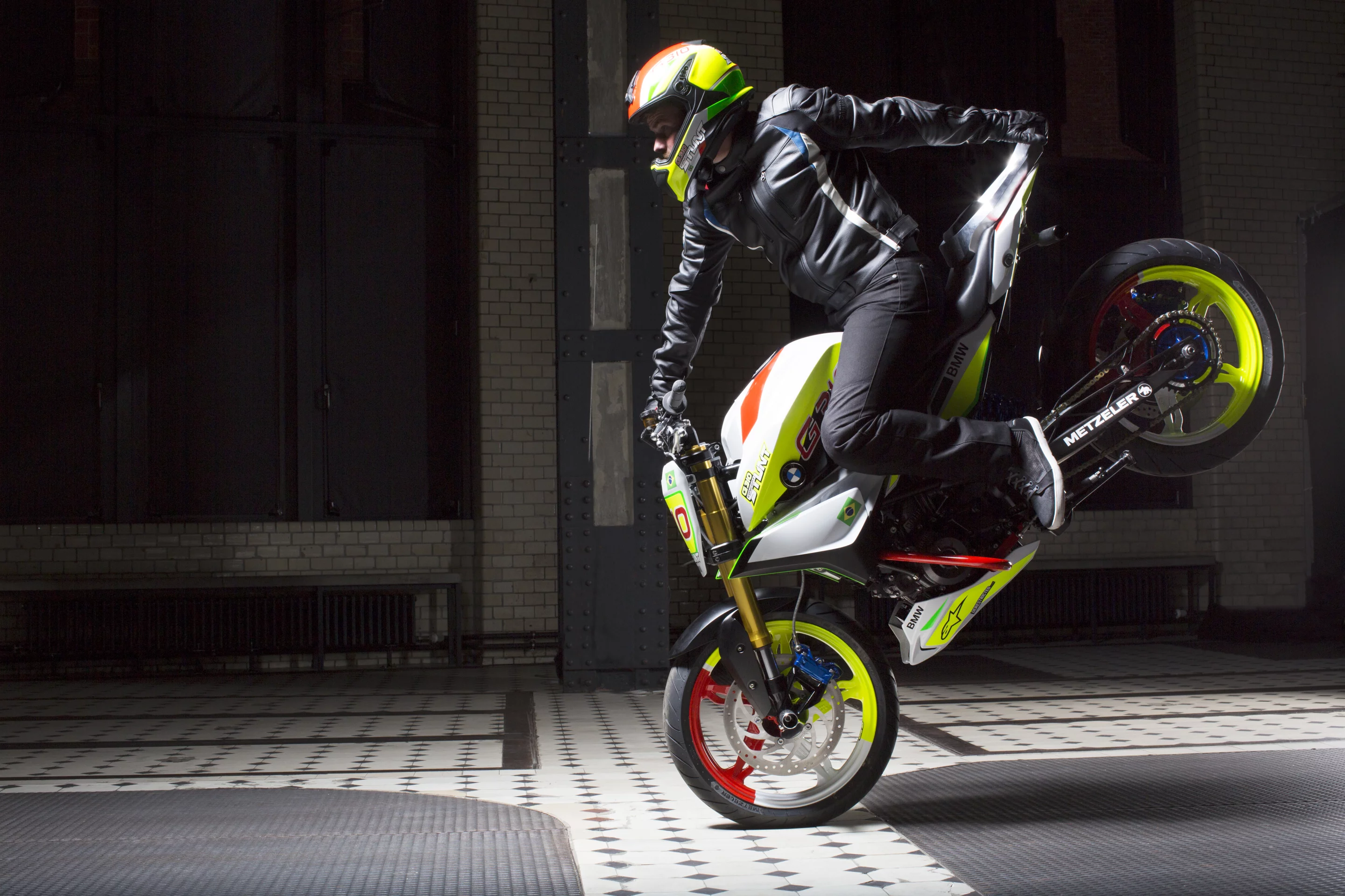 Christian Pfeiffer rides the BMW Concept Stunt G 310: one-handed stoppie