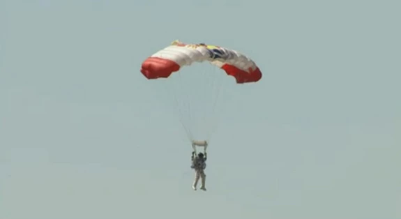 Felix Baumgartner glides back to Earth following a nearly flawless jump from an altitude of over 24 miles (39 km) (Photo: Red Bull Stratos)