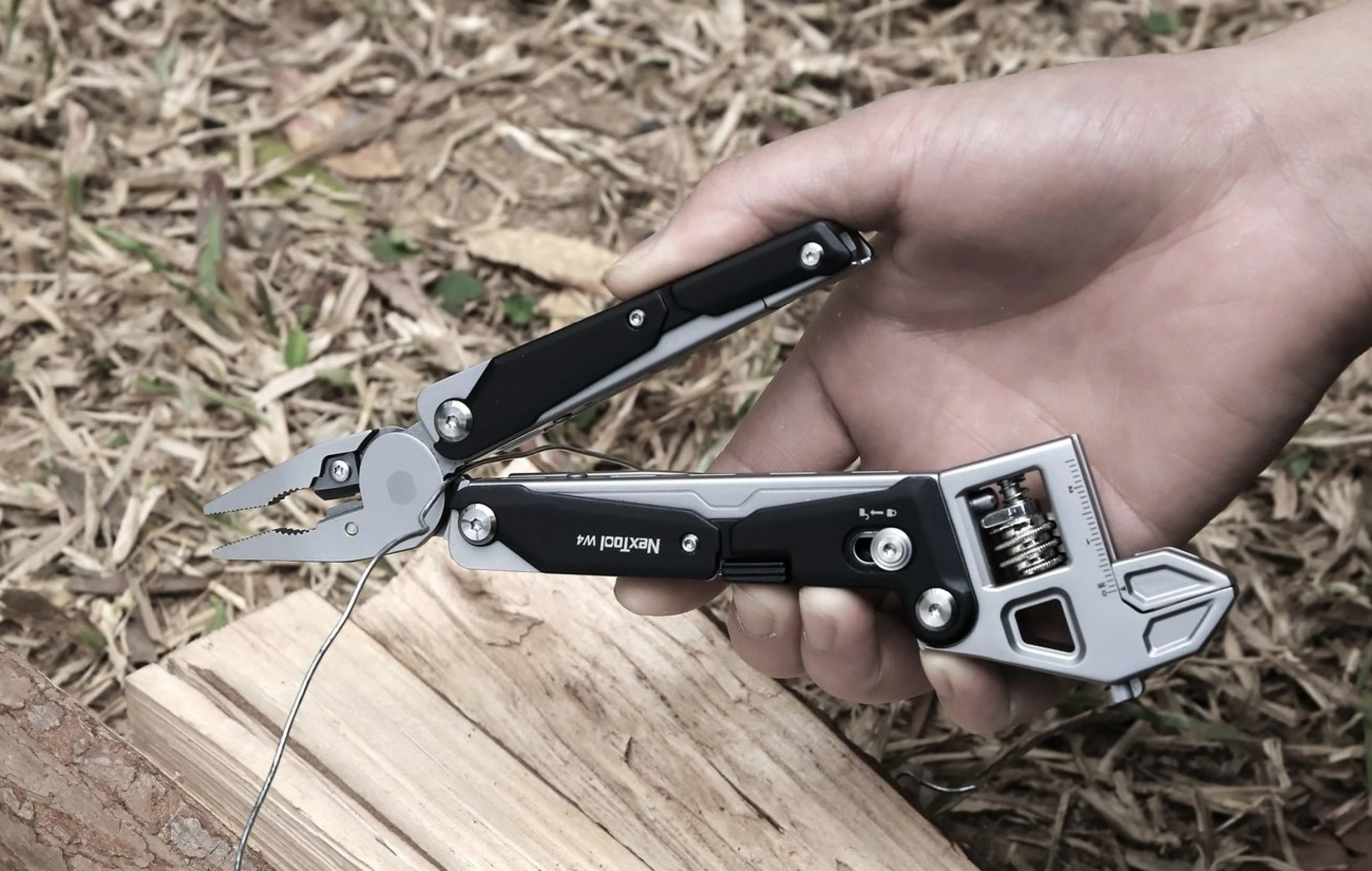 Nextool W4 Nextool W4: Dual-mode wrench 11-in-1 multitool