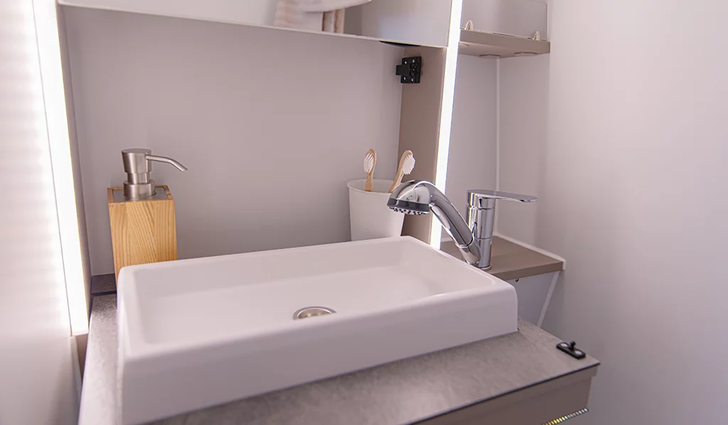 Frankia Yucon 6.0 bathroom