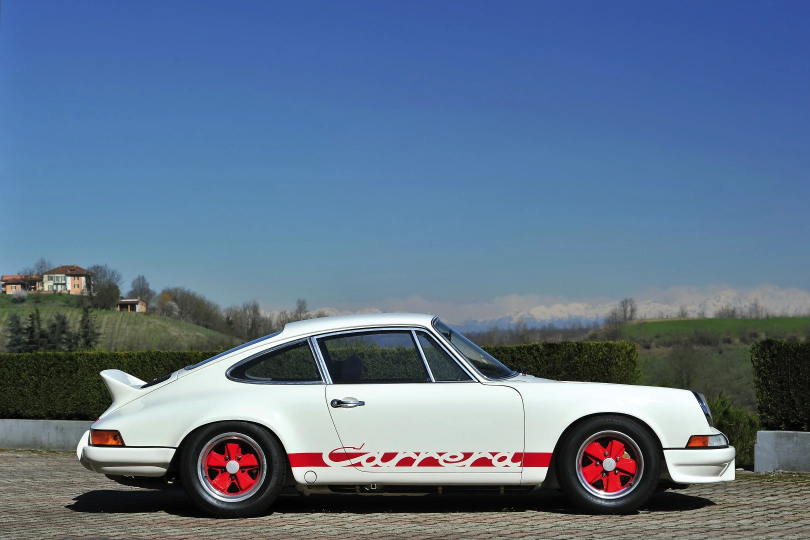 This 1973 Porsche 911 Carrera RS 2.7 Sport Lightweight is estimated to fetch between €950,000 and €1,350,000. Photo: Tim Scott