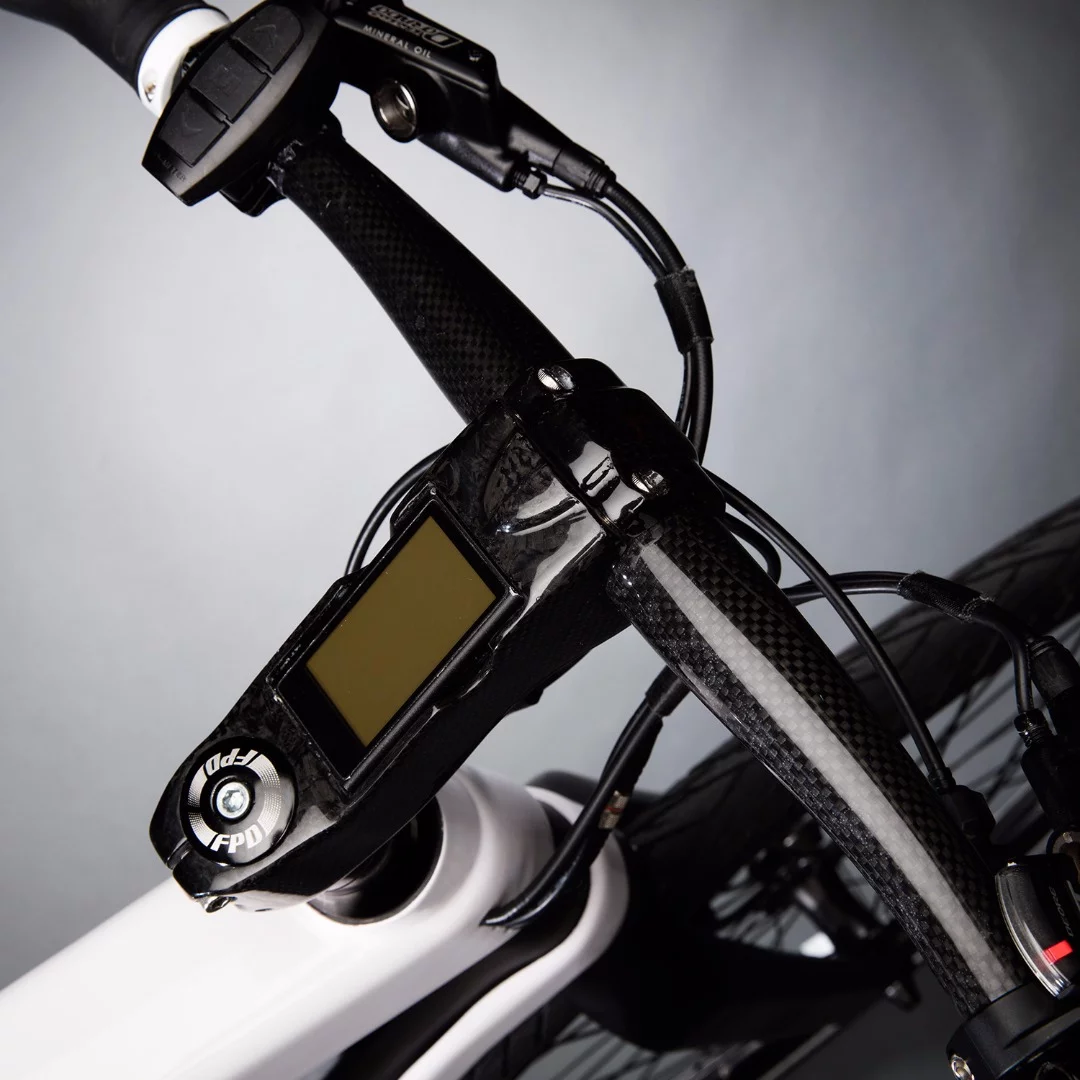 Bluetooth LCD display and controller is also a removable key
