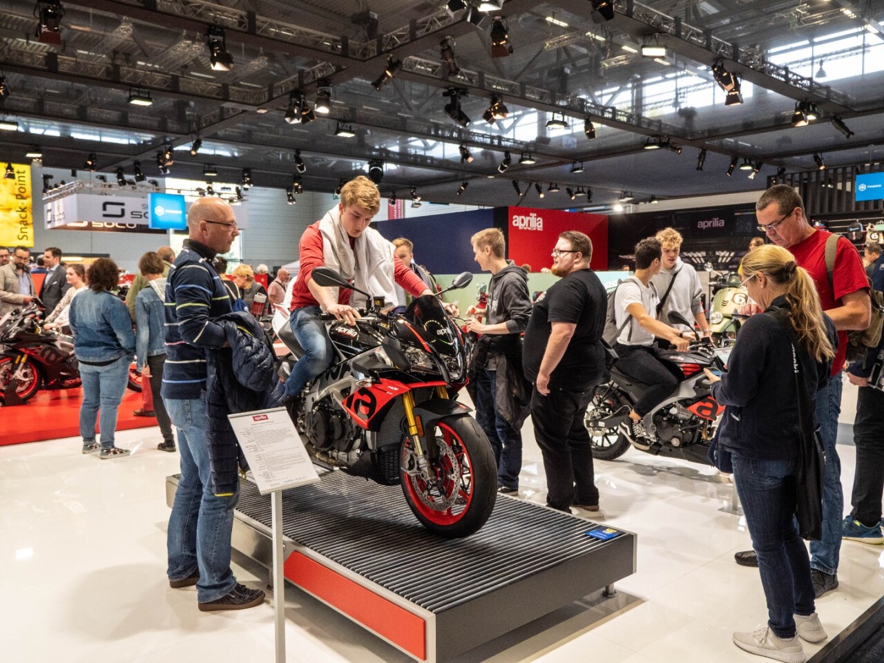 Aprilia's Tuono 1100 - an apex predator among naked sportsbikes - got itself active suspension this year
