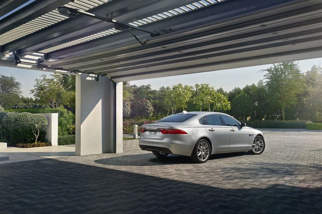 The 2016 Jaguar XF is lighter than the previous version