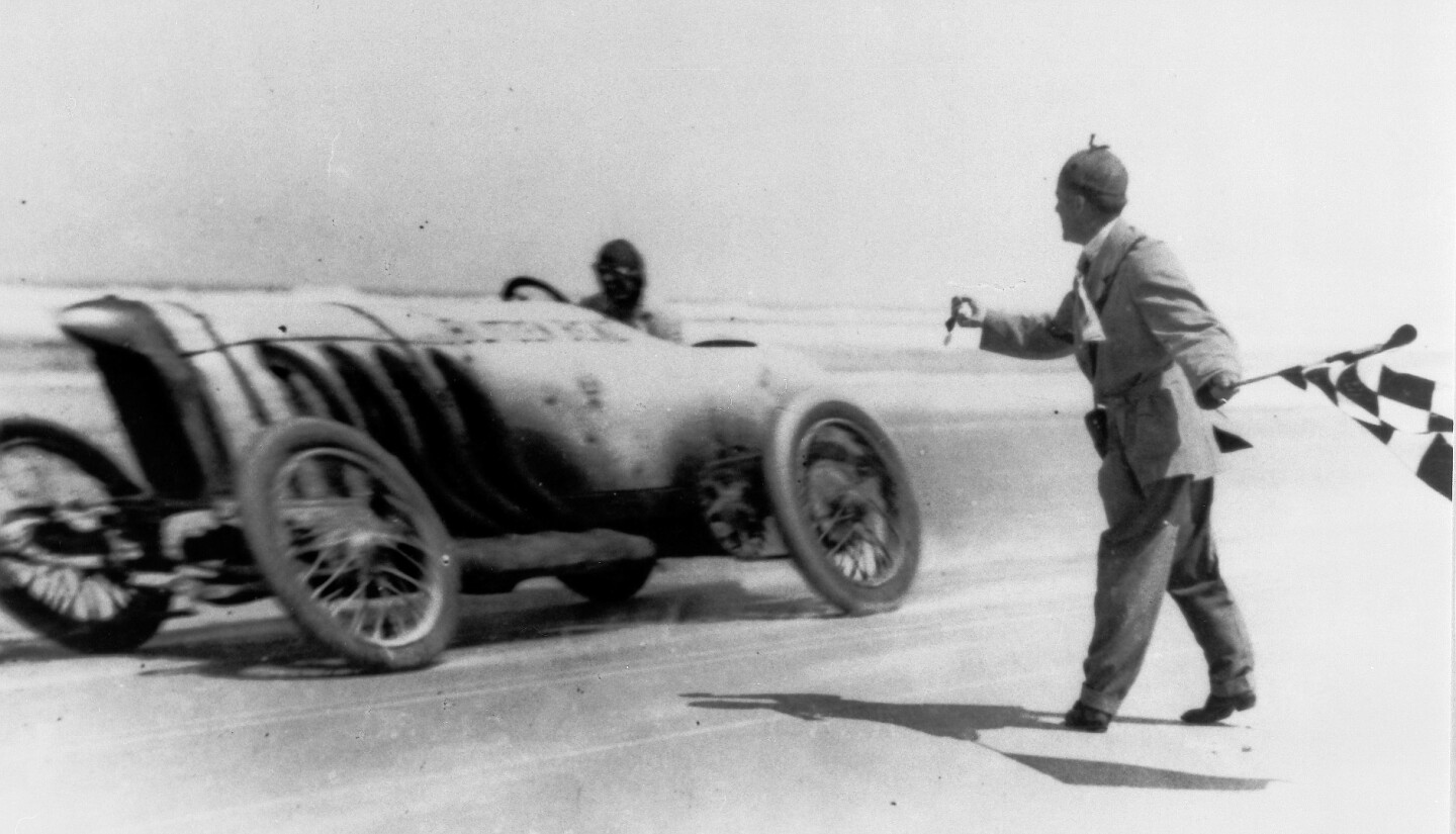 Bob Burman broke Barney Oldfield's record, covering a mile from a flying start at an average speed of 228.1 km in the "Blitzen-Benz" at Daytona Beach, Florida/USA on 23 April 1911. This was the highest speed ever attained by a road vehicle prior to WW1 and set up a world record which remained unbeaten until 1919.