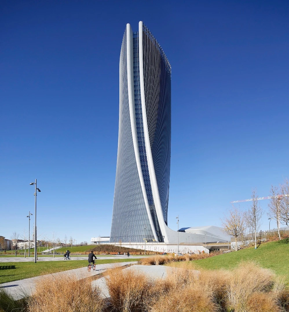 The Generali Tower comprises a total floorspace of 66,785 sq m (718,867sq ft)