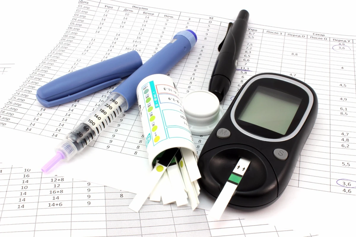 A new artificial pancreas system connects to your smartphone and uses an algorithm to learn when you need your insulin delivered