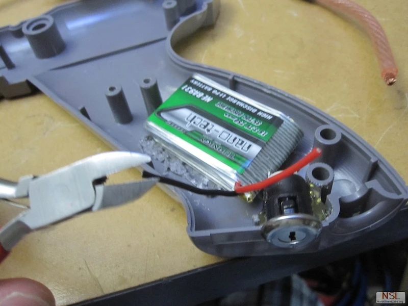 A full trigger pull provides a momentary pulse, while a partial trigger will enable a longer burn time