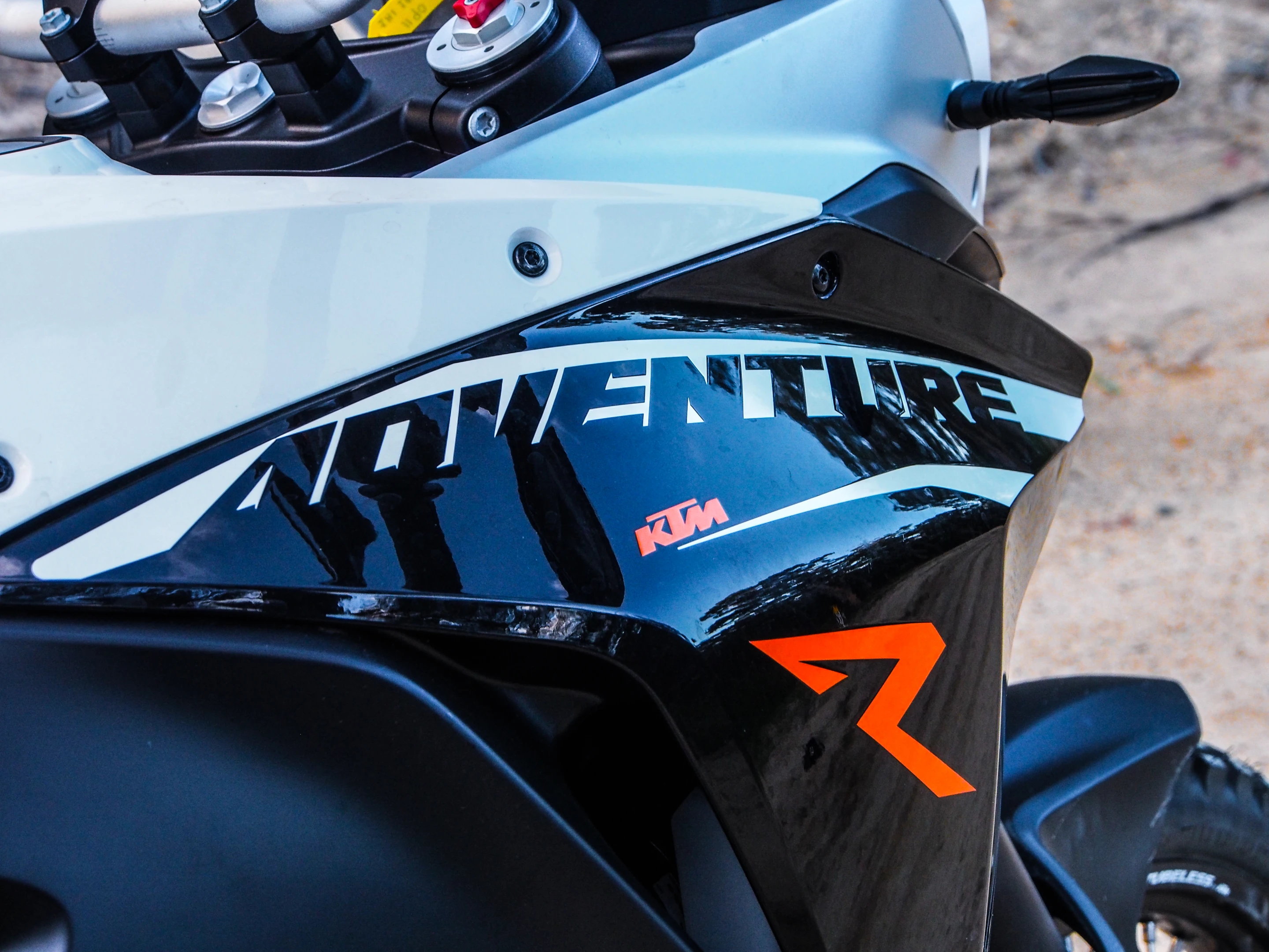 KTM Adventure 1190 R (Photo: Gizmag/Loz Blain)