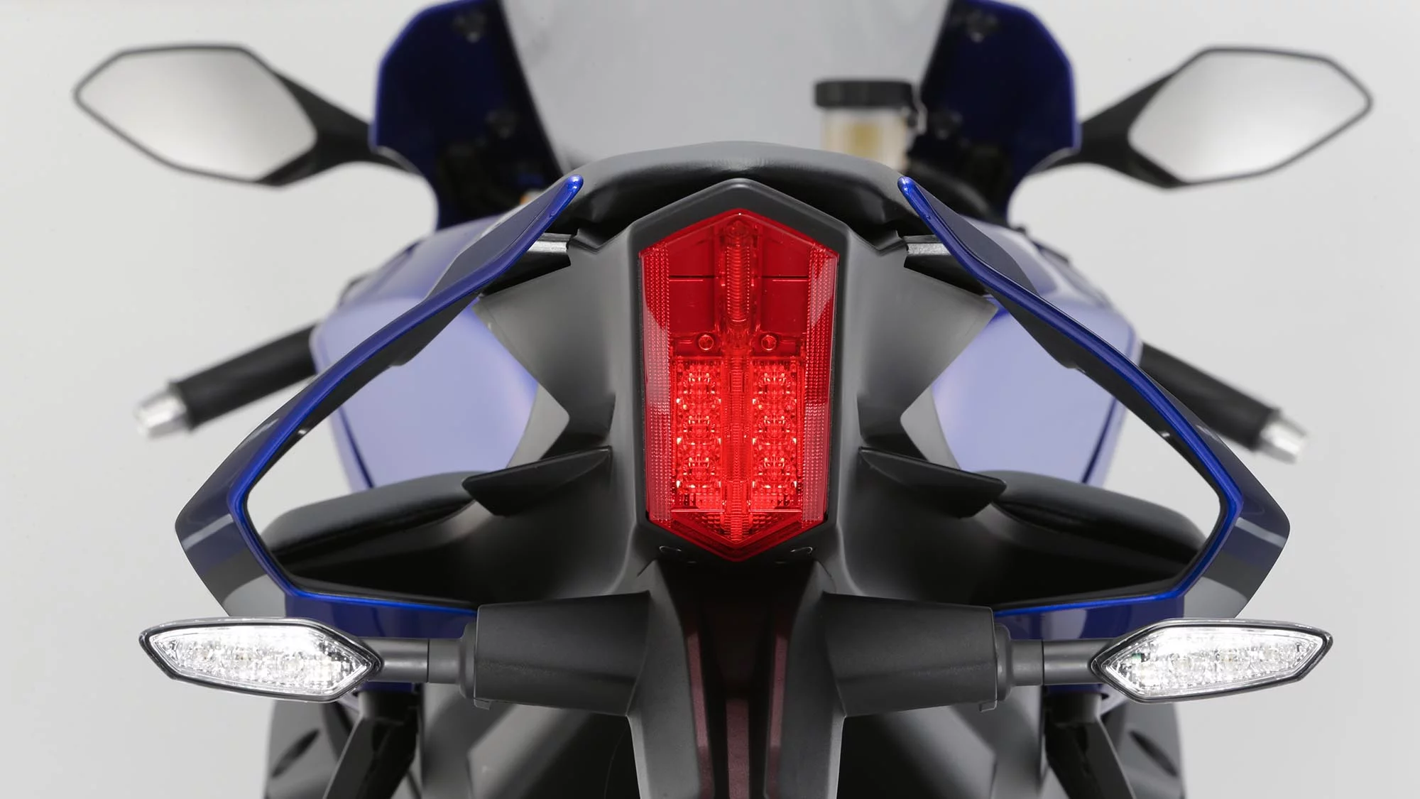 2015 Yamaha R1 - tail light detail