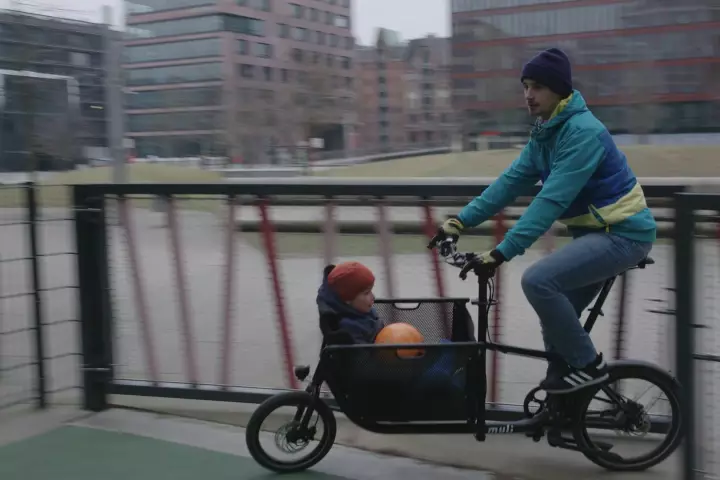 The muli, in stuff-carrying mode