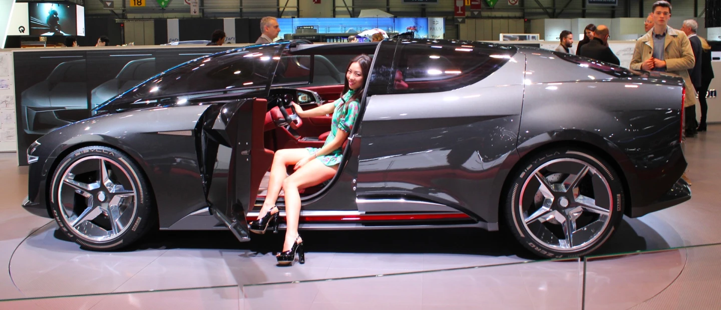 The lush Poltrona Frau leather interior of the GFG Sibylla concept