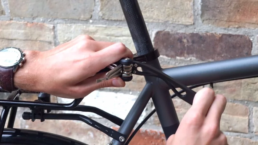 The Crankl's bottom beam folds in at either 2 or 5 newton meters