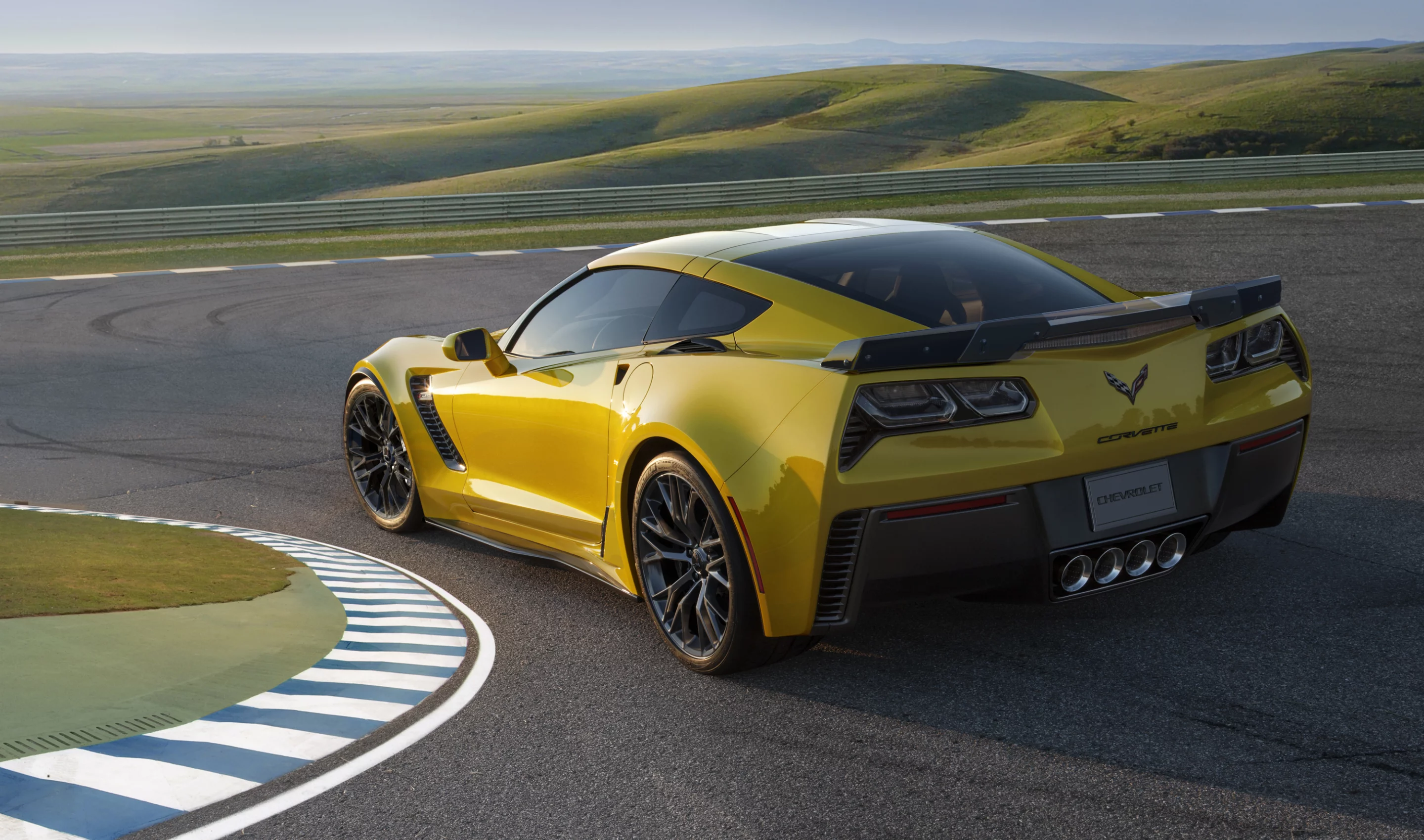 No performance specs are available, but safe to say the Z06 will be serving up some serious Ferrari challenging figures