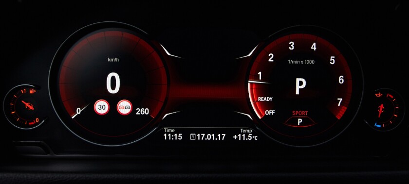 The multifunction display on the 4 Series