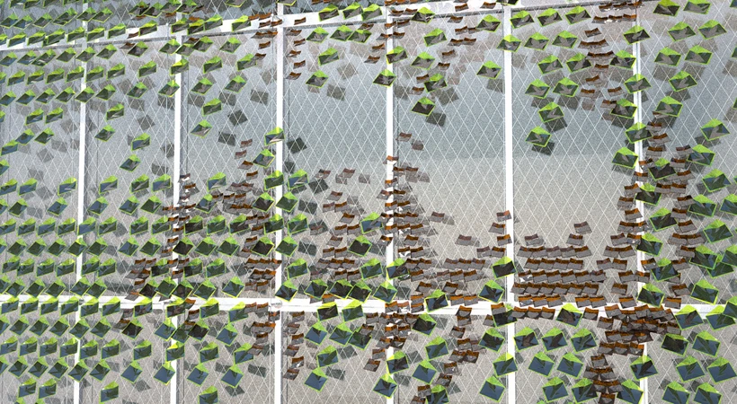 Solar Ivy is a solar energy delivery device that draws inspiration from ivy growing on a building (Image by Solar Ivy/SMIT)